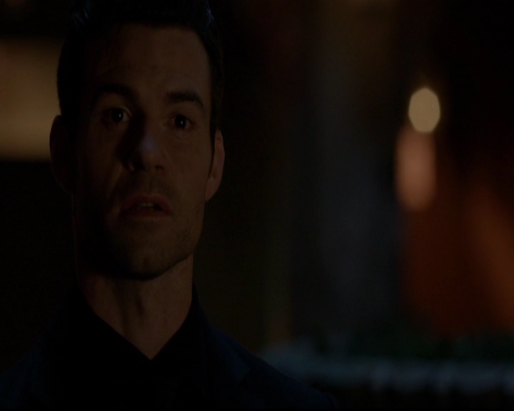 VampireDiariesWorld-dot-nl_TheOriginals_3x05TheAxemansLetters2272.jpg