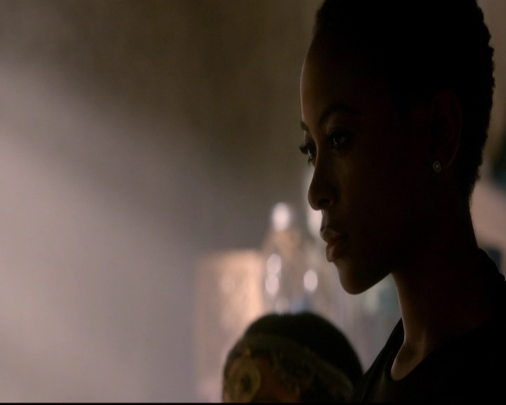 VampireDiariesWorld-dot-nl_TheOriginals_3x06BeautifulMistake1917.jpg