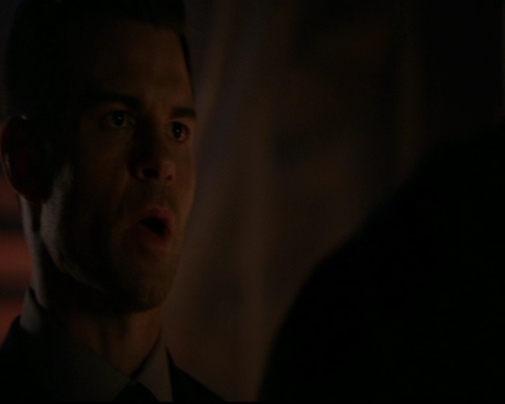 VampireDiariesWorld-dot-nl_TheOriginals_3x07OutOfTheEasy0090.jpg