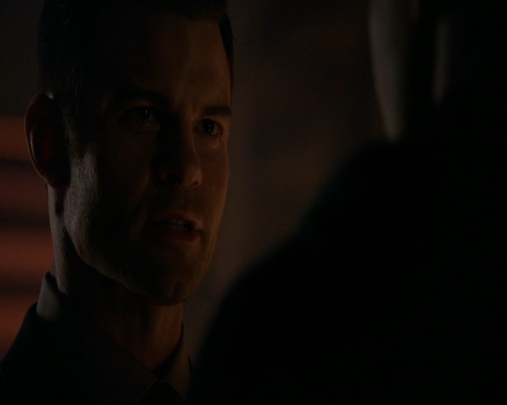 VampireDiariesWorld-dot-nl_TheOriginals_3x07OutOfTheEasy0093.jpg