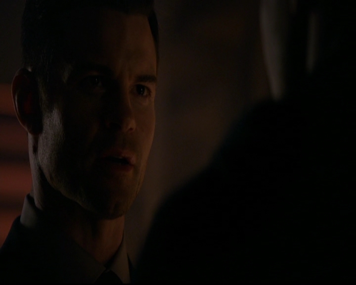 VampireDiariesWorld-dot-nl_TheOriginals_3x07OutOfTheEasy0094.jpg