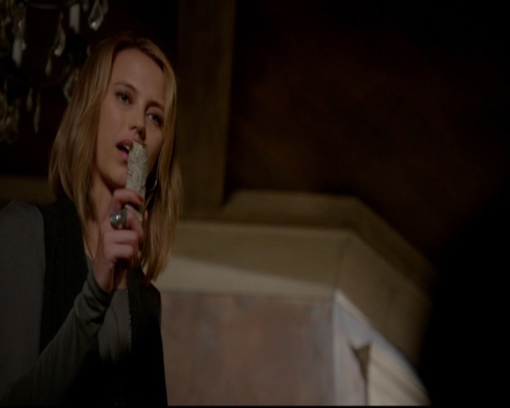 VampireDiariesWorld-dot-nl_TheOriginals_3x07OutOfTheEasy1505.jpg