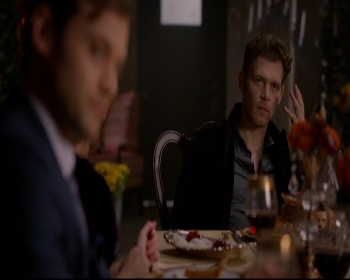 VampireDiariesWorld-dot-nl_TheOriginals_3x07OutOfTheEasy1814.jpg