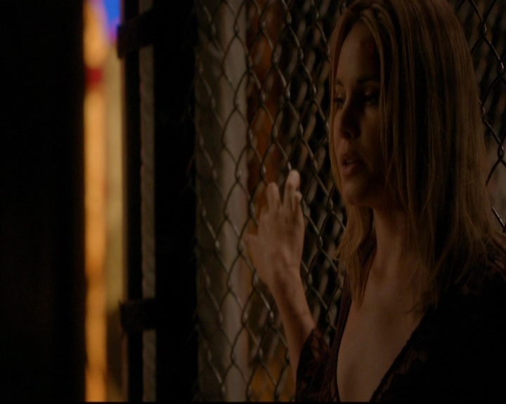 VampireDiariesWorld-dot-nl_TheOriginals_3x08TheOtherGirlInNewOrleans1207.jpg