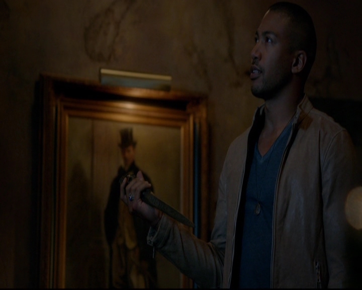 VampireDiariesWorld-dot-nl_TheOriginals_3x08TheOtherGirlInNewOrleans1471.jpg