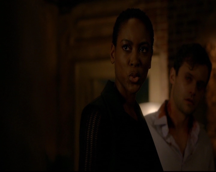 VampireDiariesWorld-dot-nl_TheOriginals_3x08TheOtherGirlInNewOrleans1602.jpg