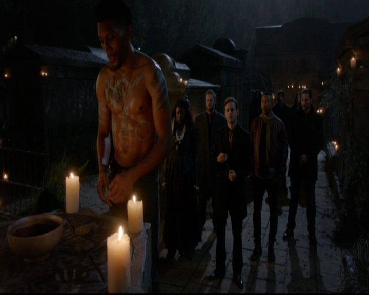VampireDiariesWorld-dot-nl_TheOriginals_3x10AGhostAlongTheMississippi0305.jpg