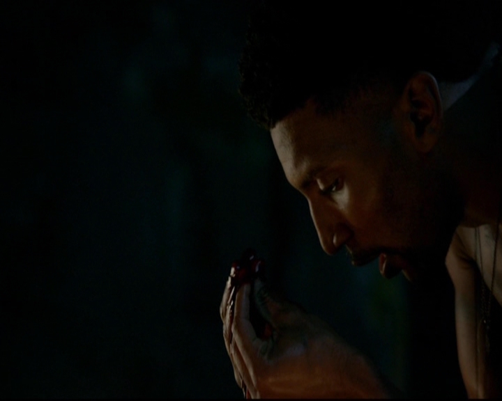 VampireDiariesWorld-dot-nl_TheOriginals_3x10AGhostAlongTheMississippi0311.jpg VampireDiariesWorld-dot-nl_TheOriginals_3x10AGhostAlongTheMississippi0311.jpg