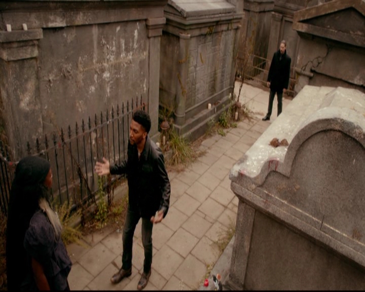 VampireDiariesWorld-dot-nl_TheOriginals_3x10AGhostAlongTheMississippi0521.jpg