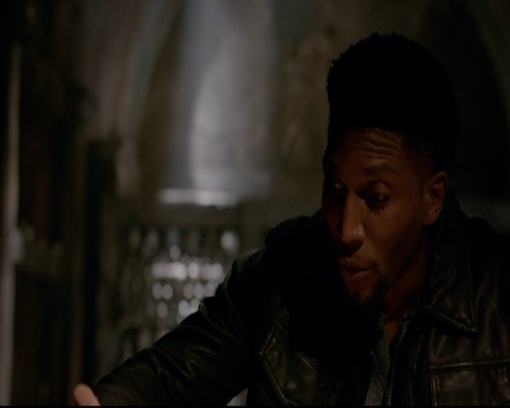 VampireDiariesWorld-dot-nl_TheOriginals_3x12DeadAngels0003.jpg