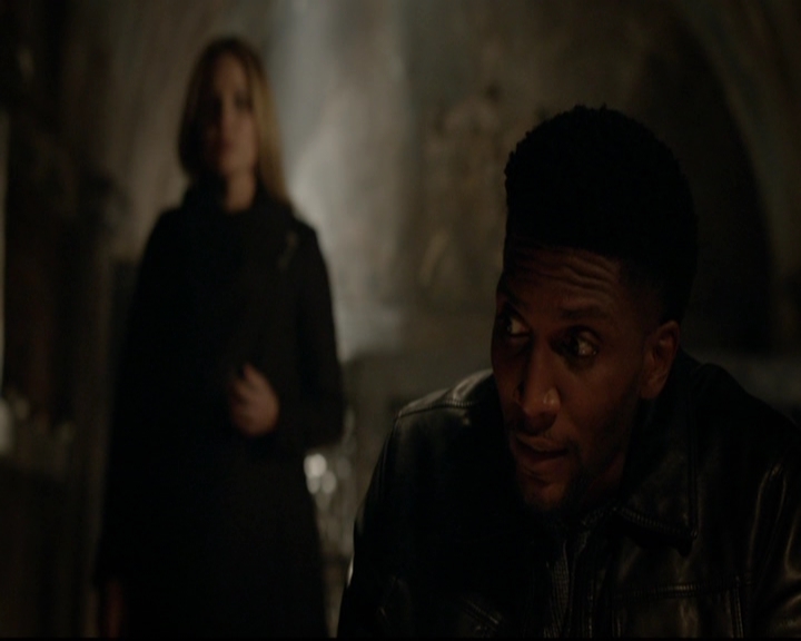 VampireDiariesWorld-dot-nl_TheOriginals_3x12DeadAngels0008.jpg