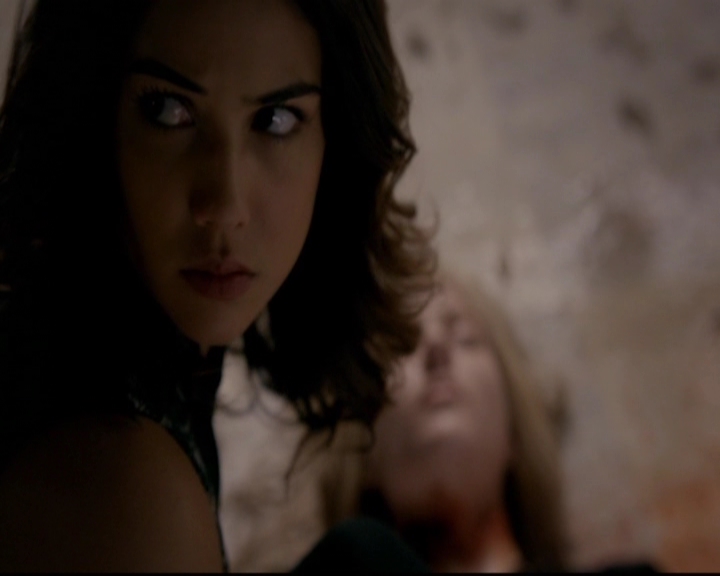 VampireDiariesWorld-dot-nl_TheOriginals_3x12DeadAngels0098.jpg