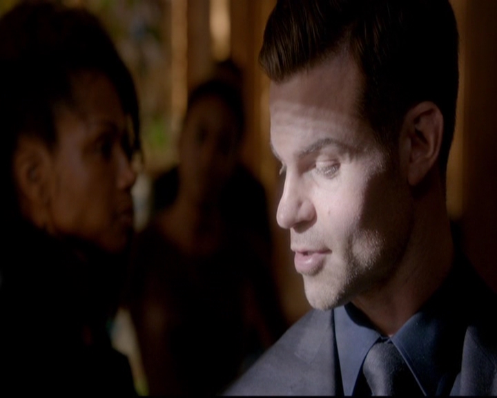VampireDiariesWorld-dot-nl_TheOriginals_3x12DeadAngels0643.jpg