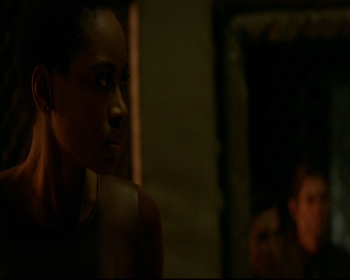 VampireDiariesWorld-dot-nl_TheOriginals_3x12DeadAngels1118.jpg