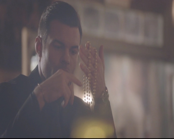 VampireDiariesWorld-dot-nl_TheOriginals_3x12DeadAngels1259.jpg