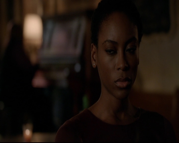 VampireDiariesWorld-dot-nl_TheOriginals_3x12DeadAngels1350.jpg