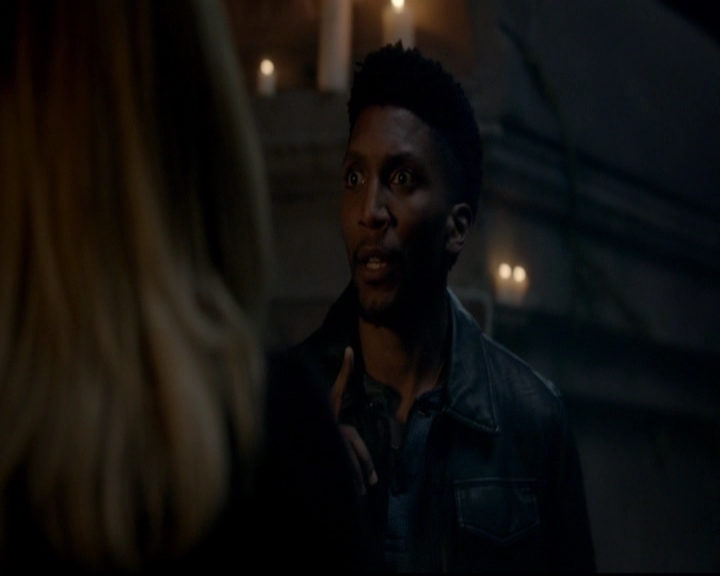VampireDiariesWorld-dot-nl_TheOriginals_3x12DeadAngels1421.jpg