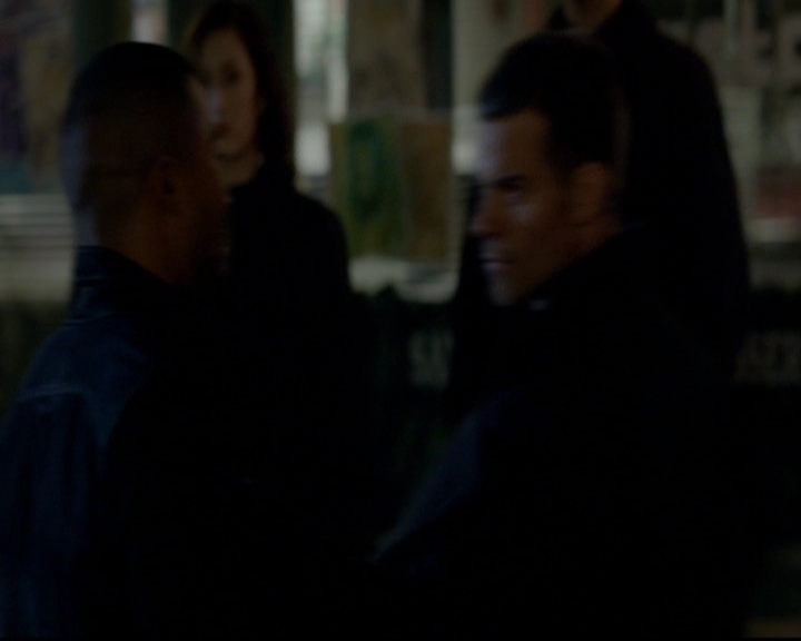 VampireDiariesWorld-dot-nl_TheOriginals_3x12DeadAngels1715.jpg