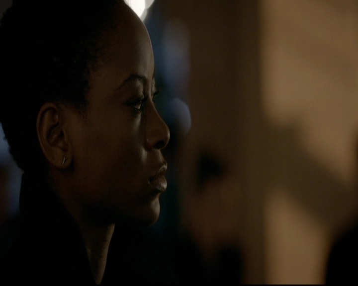 VampireDiariesWorld-dot-nl_TheOriginals_3x12DeadAngels1730.jpg
