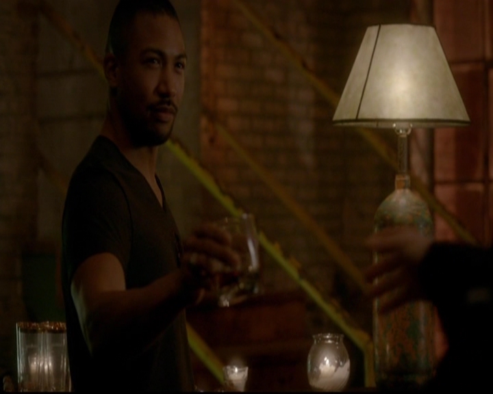 VampireDiariesWorld-dot-nl_TheOriginals_3x12DeadAngels1942.jpg