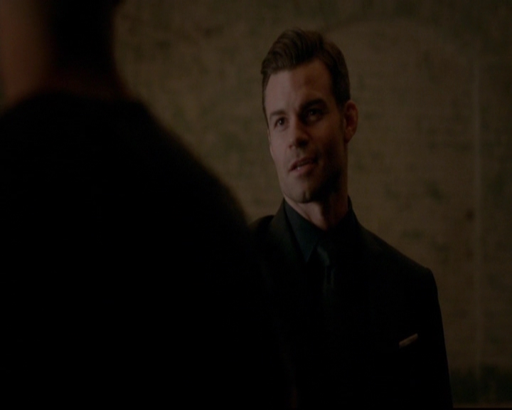 VampireDiariesWorld-dot-nl_TheOriginals_3x12DeadAngels1944.jpg