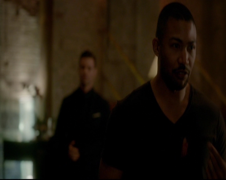 VampireDiariesWorld-dot-nl_TheOriginals_3x12DeadAngels1969.jpg