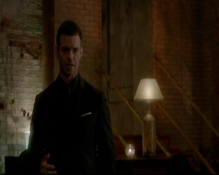 VampireDiariesWorld-dot-nl_TheOriginals_3x12DeadAngels1973.jpg