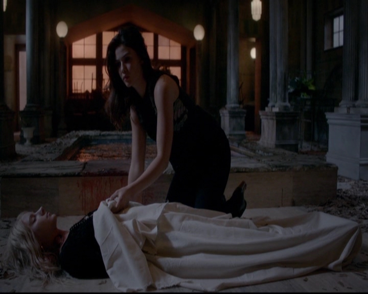 VampireDiariesWorld-dot-nl_TheOriginals_3x12DeadAngels1983.jpg