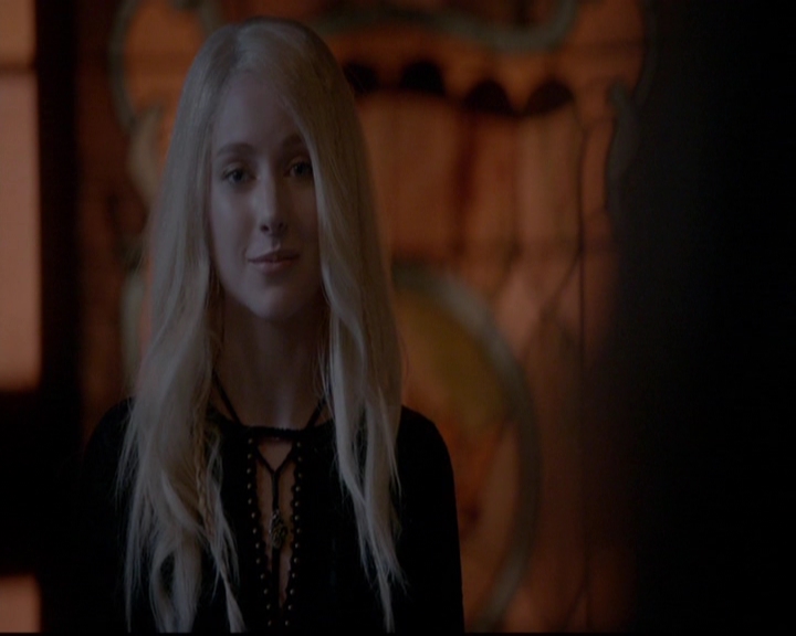 VampireDiariesWorld-dot-nl_TheOriginals_3x12DeadAngels1990.jpg