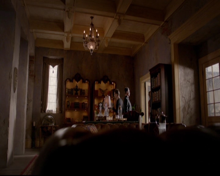 VampireDiariesWorld-dot-nl_TheOriginals_3x13HeartShapedBox0043.jpg
