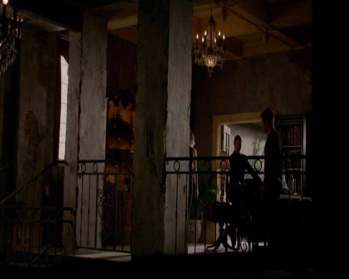 VampireDiariesWorld-dot-nl_TheOriginals_3x13HeartShapedBox0092.jpg