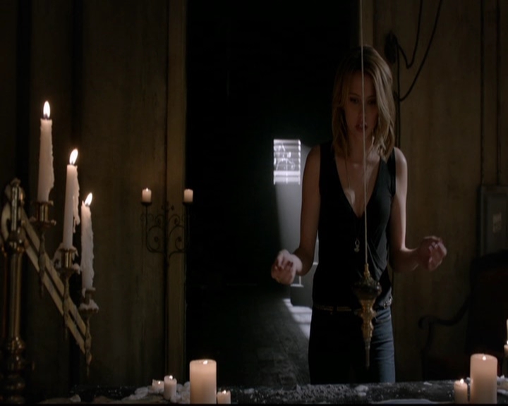 VampireDiariesWorld-dot-nl_TheOriginals_3x13HeartShapedBox0141.jpg