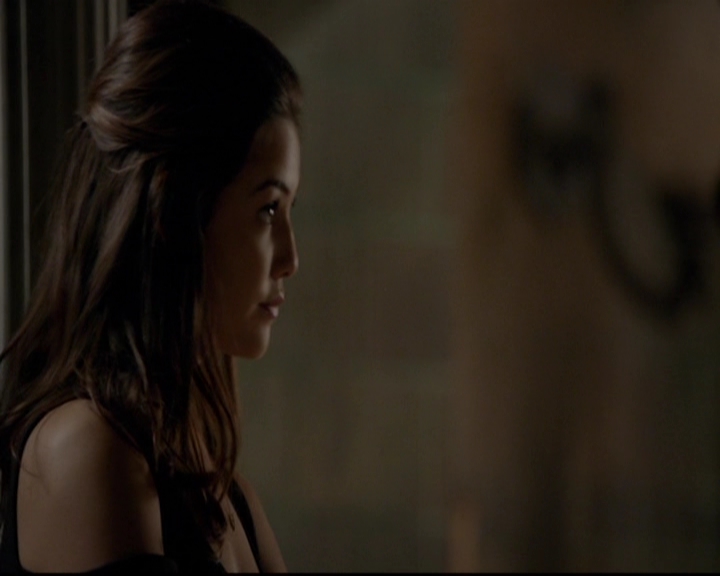 VampireDiariesWorld-dot-nl_TheOriginals_3x13HeartShapedBox0205.jpg