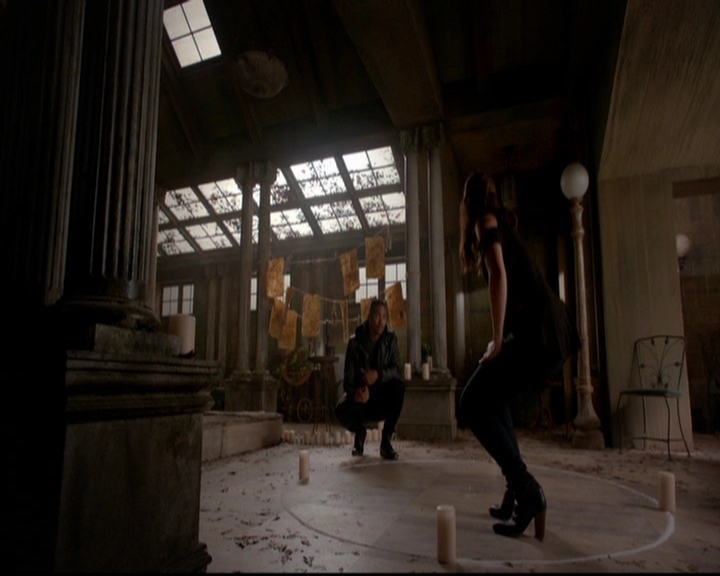 VampireDiariesWorld-dot-nl_TheOriginals_3x13HeartShapedBox0465.jpg