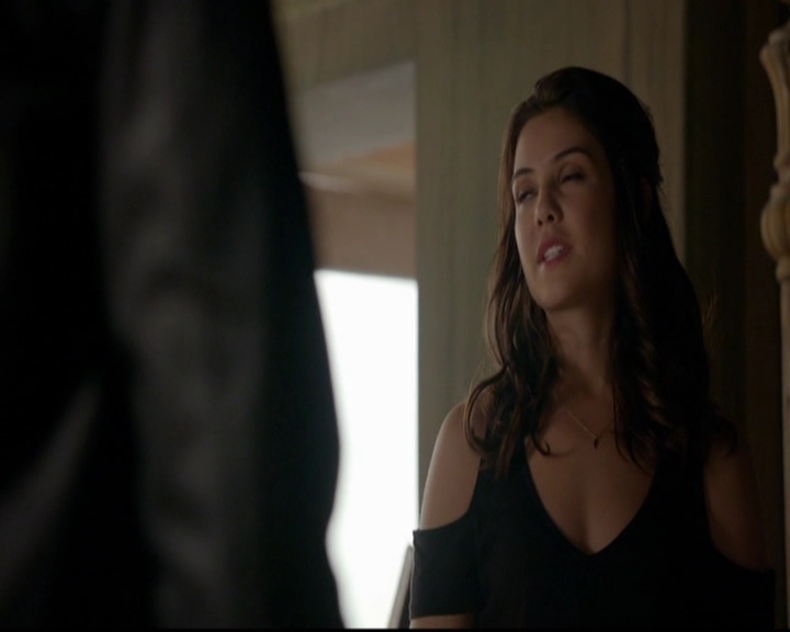 VampireDiariesWorld-dot-nl_TheOriginals_3x13HeartShapedBox0467.jpg