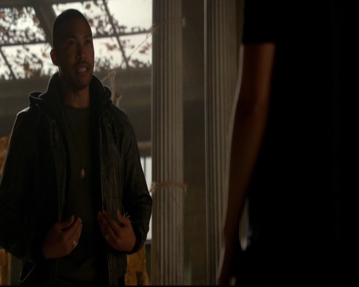 VampireDiariesWorld-dot-nl_TheOriginals_3x13HeartShapedBox0471.jpg