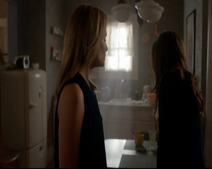 VampireDiariesWorld-dot-nl_TheOriginals_3x13HeartShapedBox0633.jpg