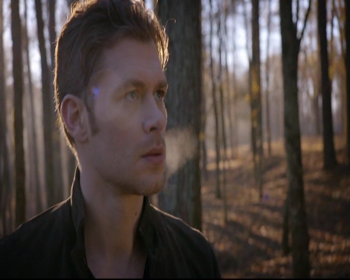 VampireDiariesWorld-dot-nl_TheOriginals_3x13HeartShapedBox0647.jpg