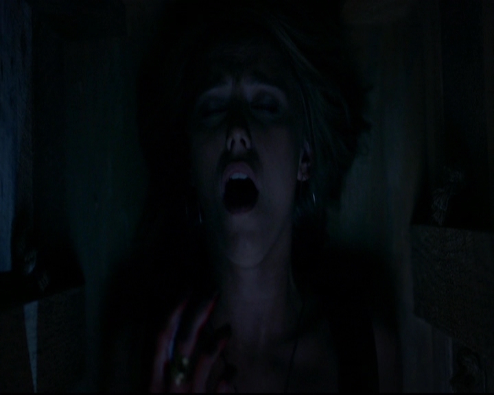 VampireDiariesWorld-dot-nl_TheOriginals_3x13HeartShapedBox0731.jpg