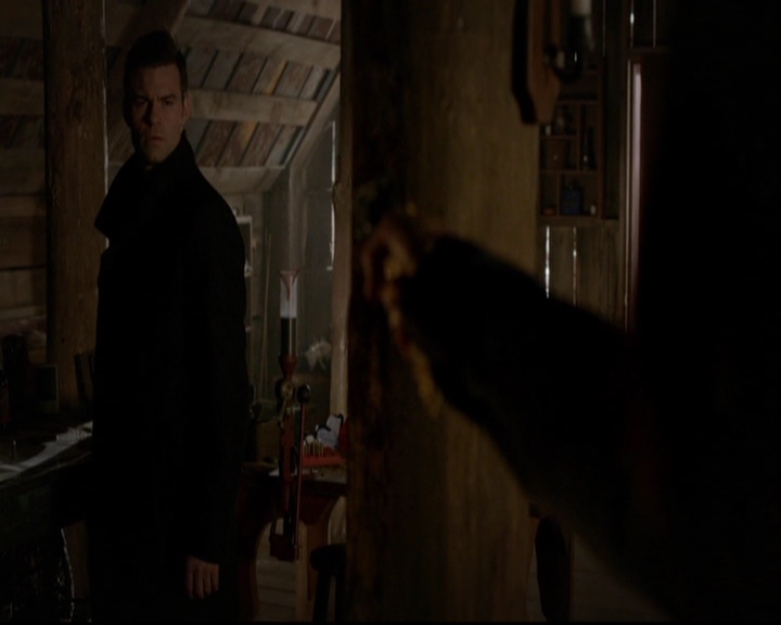 VampireDiariesWorld-dot-nl_TheOriginals_3x13HeartShapedBox0767.jpg