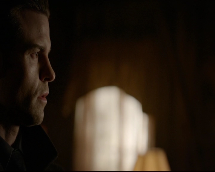 VampireDiariesWorld-dot-nl_TheOriginals_3x13HeartShapedBox0840.jpg