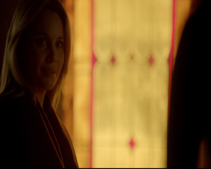VampireDiariesWorld-dot-nl_TheOriginals_3x13HeartShapedBox0972.jpg