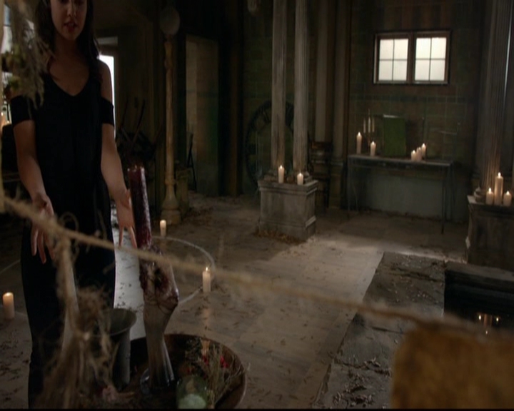 VampireDiariesWorld-dot-nl_TheOriginals_3x13HeartShapedBox0981.jpg