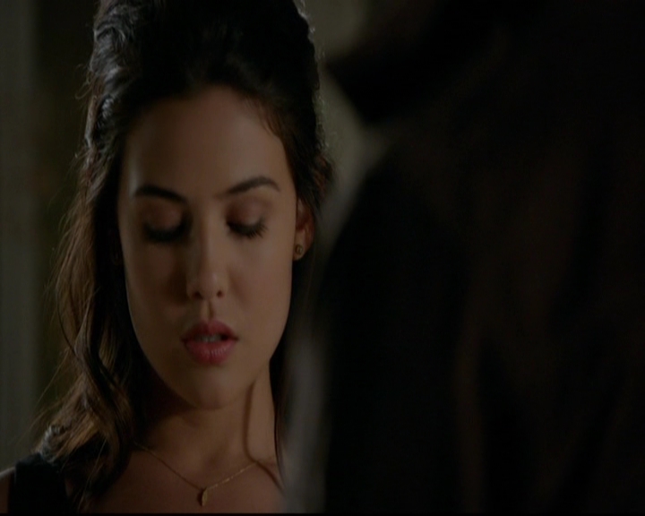 VampireDiariesWorld-dot-nl_TheOriginals_3x13HeartShapedBox1035.jpg VampireDiariesWorld-dot-nl_TheOriginals_3x13HeartShapedBox1035.jpg