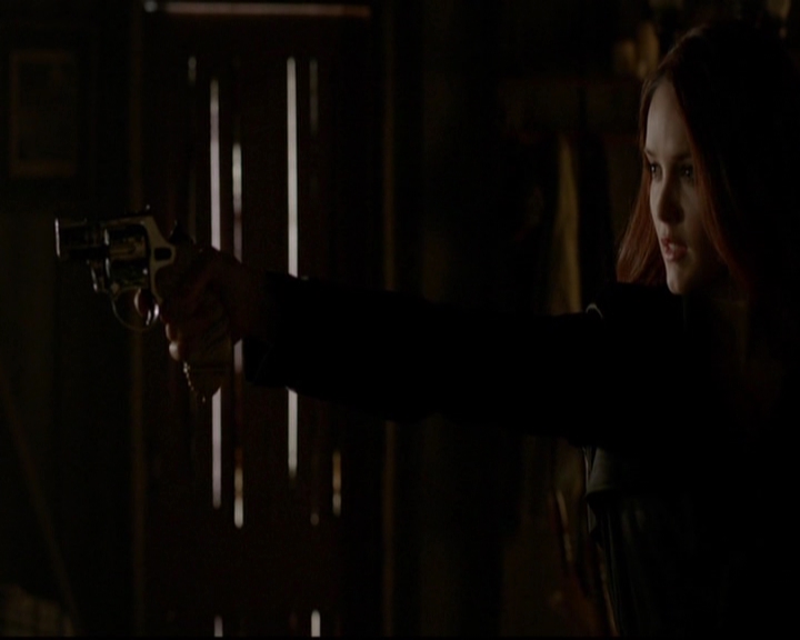 VampireDiariesWorld-dot-nl_TheOriginals_3x13HeartShapedBox1081.jpg