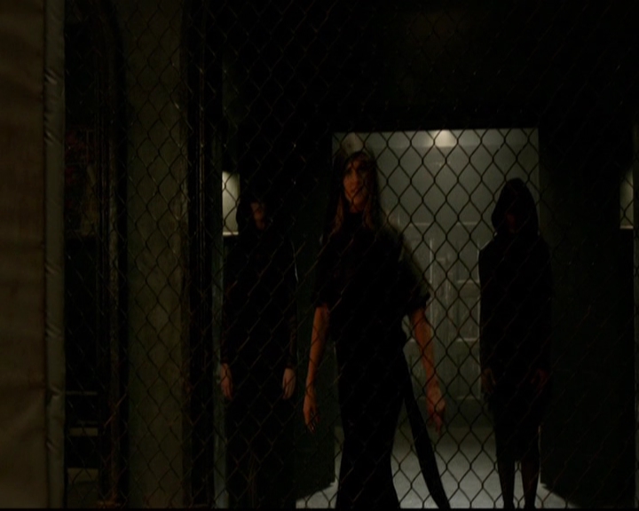 VampireDiariesWorld-dot-nl_TheOriginals_3x13HeartShapedBox1453.jpg