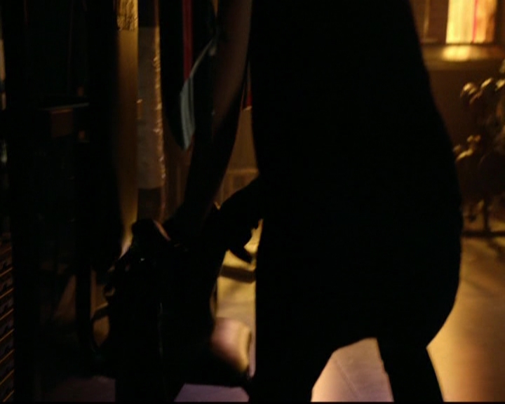 VampireDiariesWorld-dot-nl_TheOriginals_3x13HeartShapedBox1455.jpg