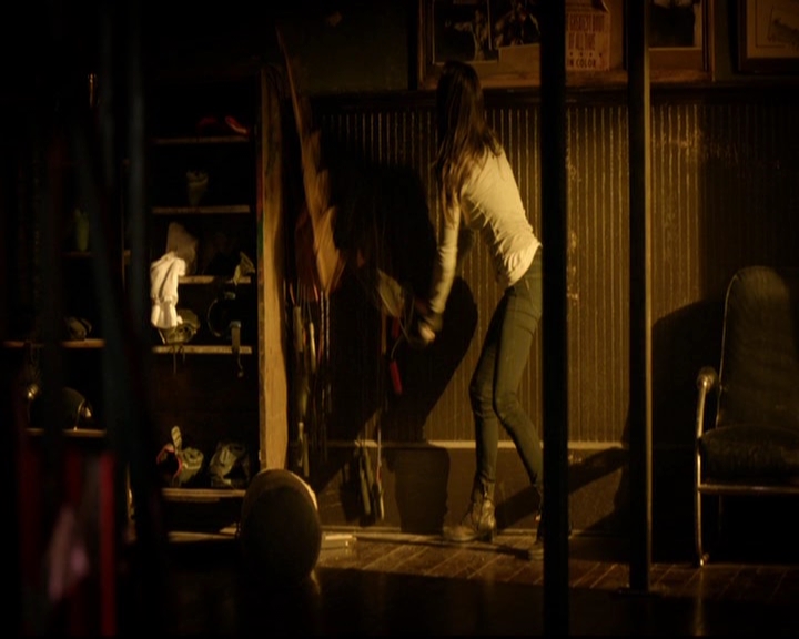 VampireDiariesWorld-dot-nl_TheOriginals_3x13HeartShapedBox1463.jpg