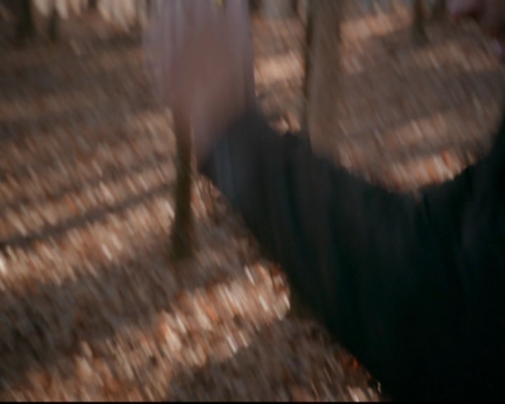 VampireDiariesWorld-dot-nl_TheOriginals_3x13HeartShapedBox1518.jpg