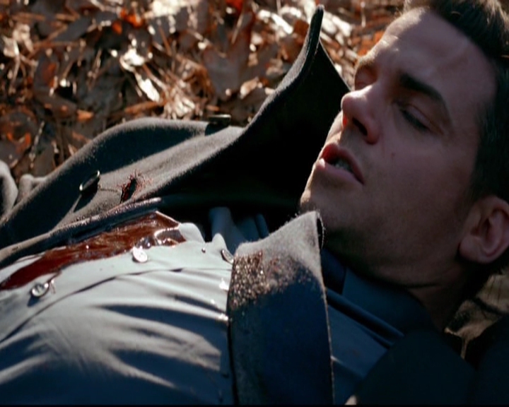 VampireDiariesWorld-dot-nl_TheOriginals_3x13HeartShapedBox1538.jpg VampireDiariesWorld-dot-nl_TheOriginals_3x13HeartShapedBox1538.jpg